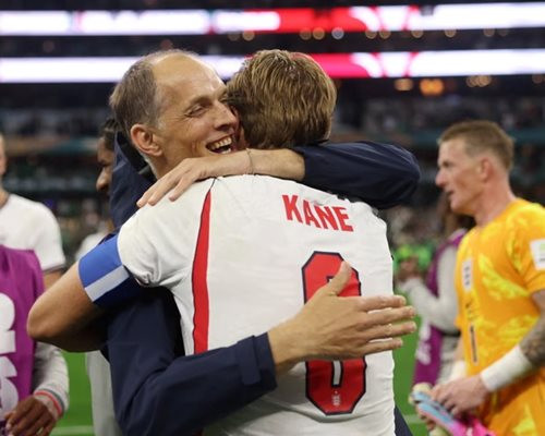 HLV Tuchel khuyến khích, cho phép các tuyển thủ Anh gặp "bạn" tại World cup