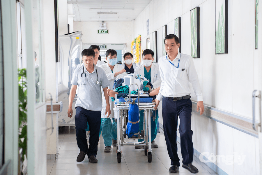 Bệnh viện Chợ Rẫy cứu nạn nhân cuối cùng vụ lật cano Phú Quốc