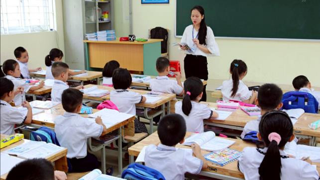 Hà Nội bổ sung thêm 1.805 phòng học, đẩy mạnh tinh gọn đầu mối quản lý