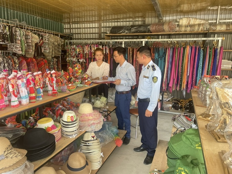 Điện Biên xử lý 736 vụ buôn lậu, gian lận thương mại trong nửa đầu năm