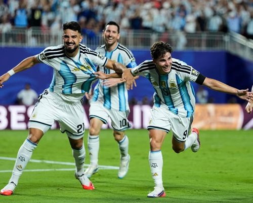 Messi hay, nhưng dàn sao Argentina mới là mối đe dọa lớn nhất với tuyển Anh