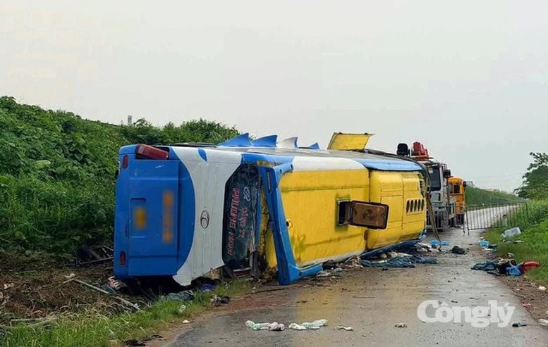 Khẩn trương điều tra, làm rõ nguyên nhân vụ tai nạn đặc biệt nghiêm trọng trên cao tốc Pháp Vân - Cầu Giẽ