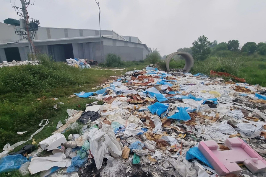 Vĩnh Hưng (Phú Thọ): Người dân bức xúc vì ô nhiễm môi trường tại khu đất mới Đồng Đình