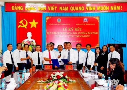 TAND tỉnh và Đoàn Luật sư tỉnh An Giang ký kết quy chế phối hợp