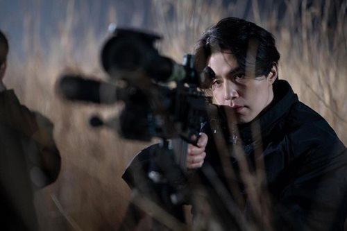Lee Dong-wook tăng 8kg để hóa thân thành Jeong Jin-man trong 'A Shop for Killers 2'