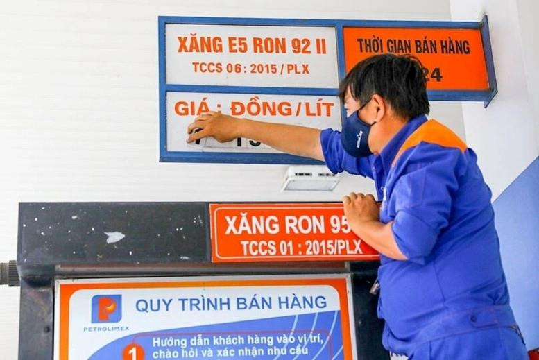 Giá xăng dầu đồng loạt tăng