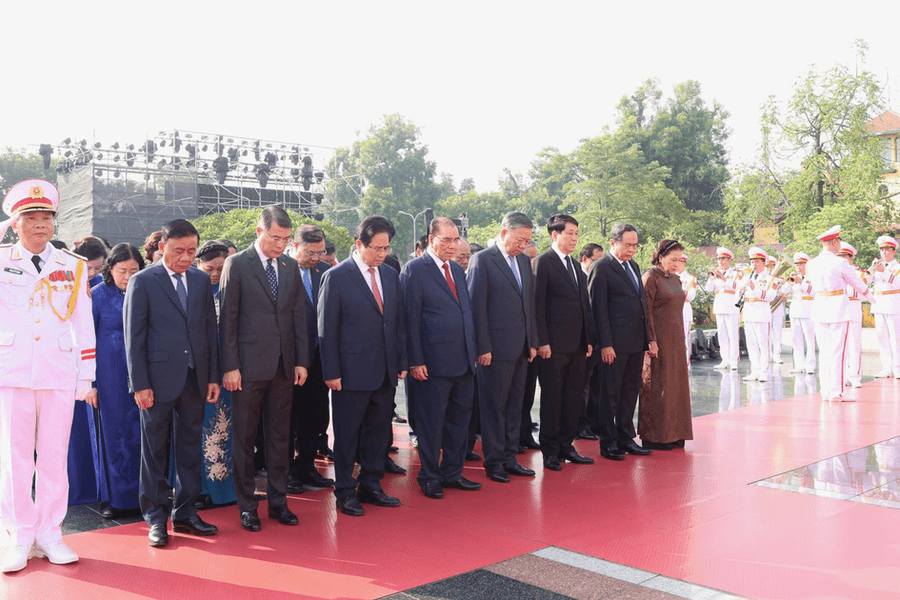 Kỷ niệm 79 năm Ngày Thương binh-Liệt sĩ: Lãnh đạo Đảng, Nhà nước tưởng niệm các Anh hùng liệt sĩ và viếng Chủ tịch Hồ Chí Minh