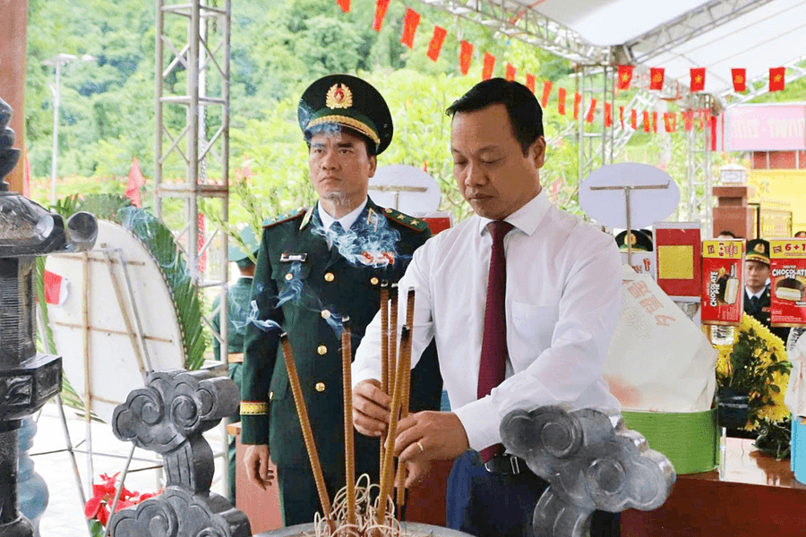 Điện Biên khánh thành công trình nâng cấp Khu tưởng niệm Anh hùng liệt sĩ Trần Văn Thọ