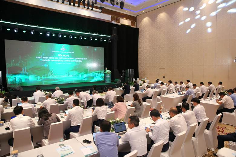 BSR lập kỷ lục doanh thu giữa biến động dầu mỏ toàn cầu