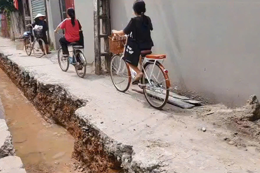 Phúc Yên (Phú Thọ): Người dân lo mất an toàn vì công trình cải tạo đường ngõ xóm không có rào chắn