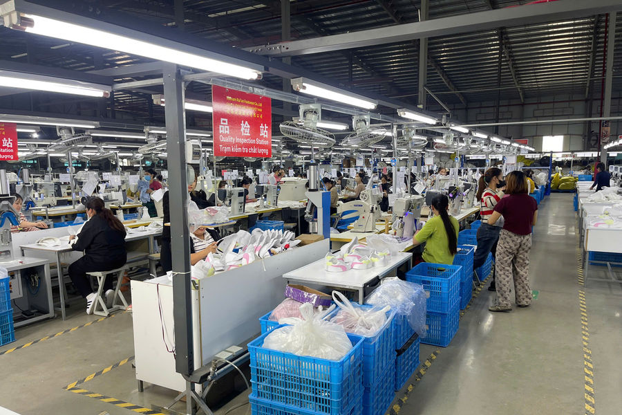 Sức ép cán cân thương mại FDI và làn sóng dịch chuyển công nghệ cao