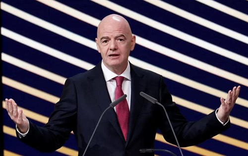 UEFA có thể tẩy chay World Cup vì kế hoạch bán cổ phần của FIFA