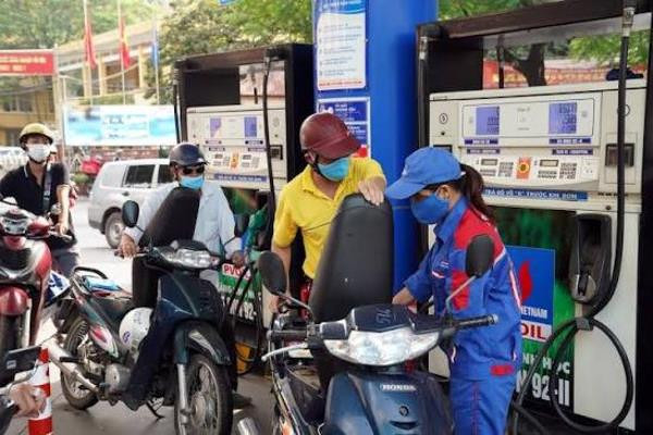 Giá xăng dầu đồng loạt điều chỉnh tăng từ 15 giờ ngày 30/7