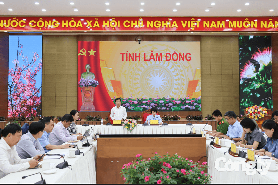 Tháo gỡ vướng mắc, đẩy nhanh khám sức khỏe miễn phí cho người dân