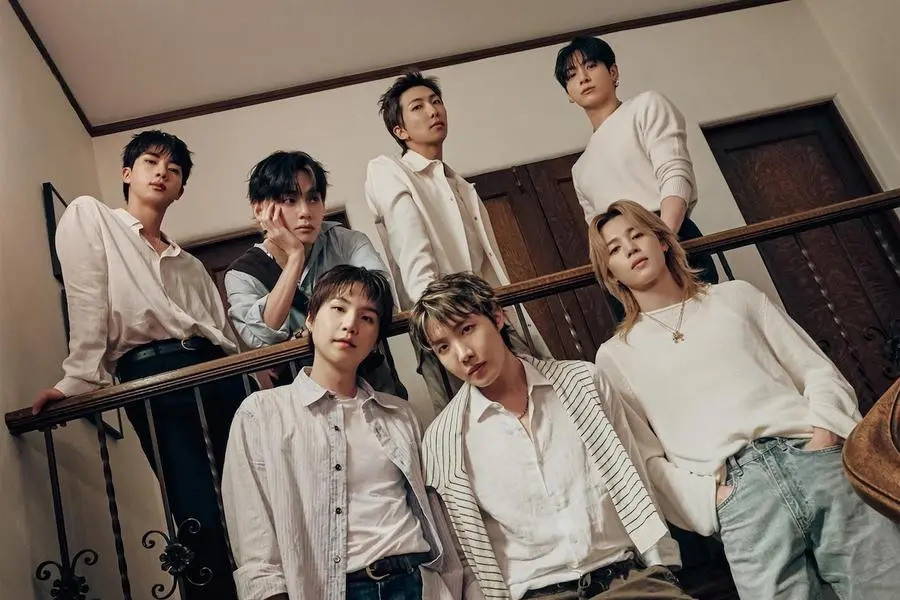 BTS tiếp tục gây tranh luận với quyết định rút khỏi Grammy 2027