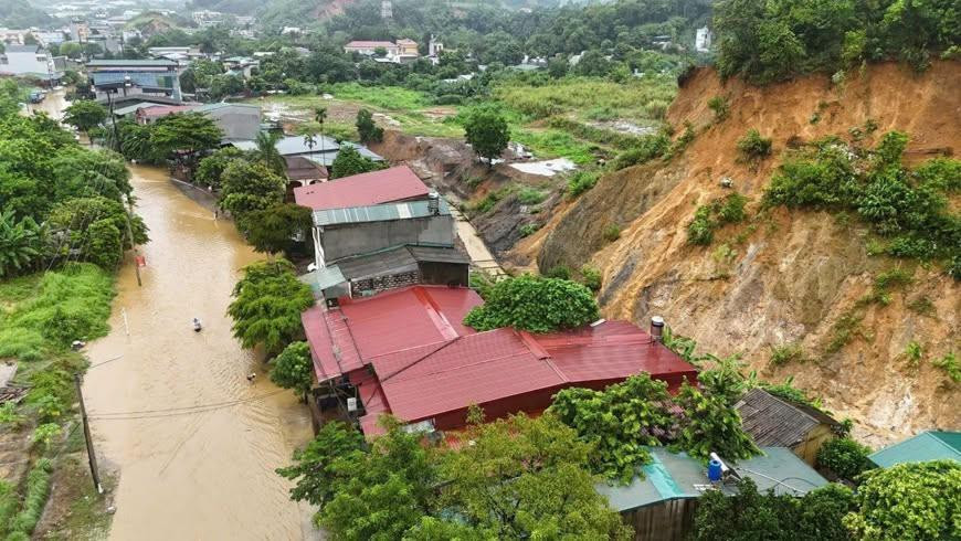 Lào Cai khẩn trương khắc phục hậu quả mưa lũ, chủ động ứng phó mưa lớn