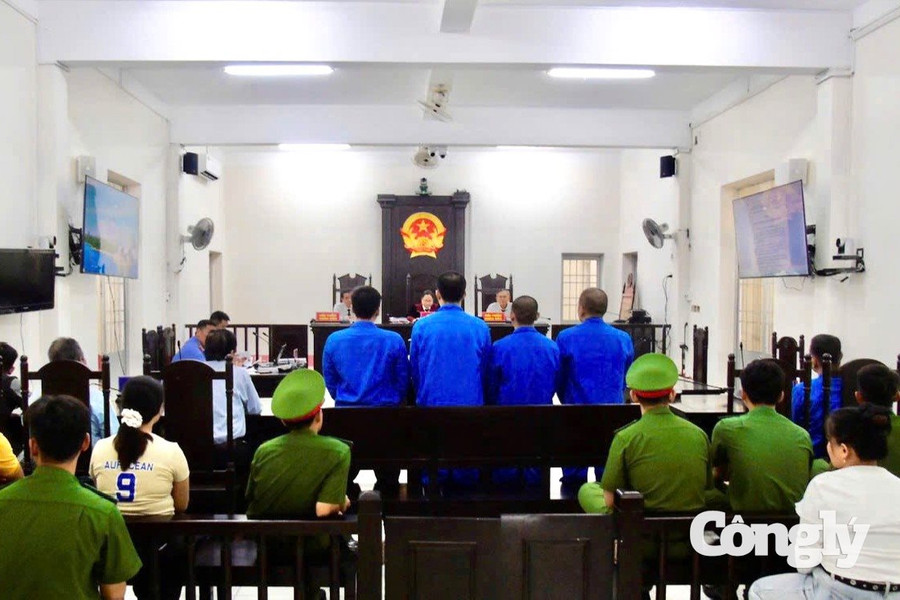 TAND khu vực 2 – Cà Mau tổ chức phiên tòa xét xử rút kinh nghiệm vụ án hình sự