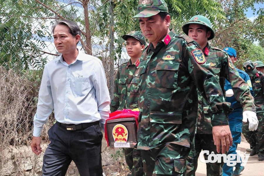 Quy tập 8 hài cốt liệt sĩ về Nghĩa trang liệt sĩ Ninh Thuận