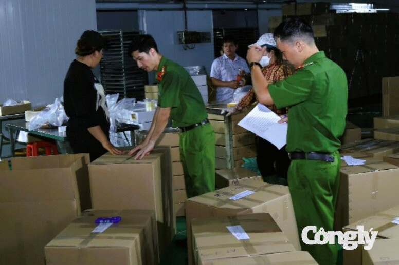 Triệt phá đường dây sản xuất, buôn bán thịt khô bò giả quy mô lớn