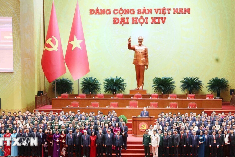 Nghiên cứu sửa đổi, bổ sung Điều lệ Đảng xuất phát từ yêu cầu thực tiễn