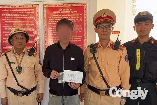 Nam thanh niên điều khiển mô tô dương tính với ma túy