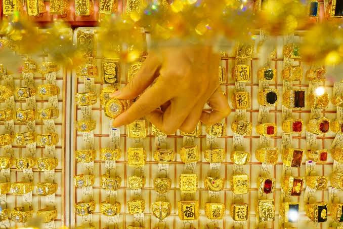 Giá vàng trưa 22/8: Vàng miếng tiếp tục tăng, giao dịch quanh 147,6 triệu đồng/lượng