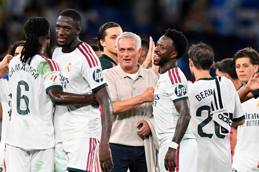 Mourinho trở lại Real Madrid bằng chiến thắng nghẹt thở trước Espanyol