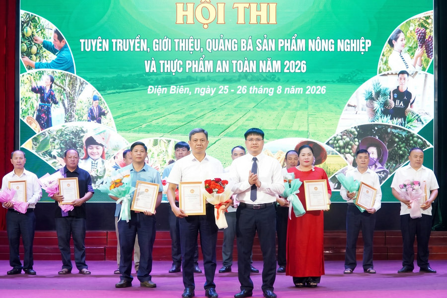 Điện Biên tuyên dương 15 đội thi quảng bá nông sản an toàn