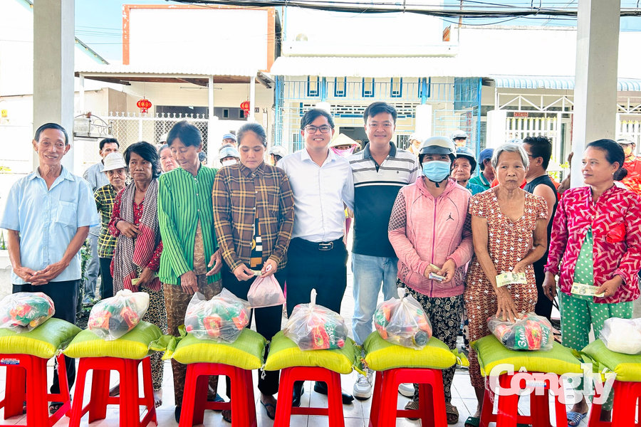 Những phần quà nghĩa tình mùa Vu Lan