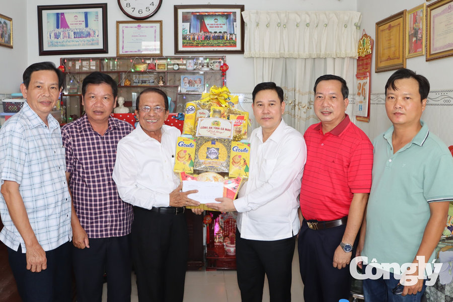 Người có uy tín - điểm tựa xây dựng bình yên từ cơ sở