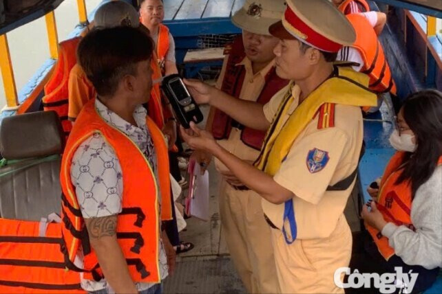 CSGT TP.HCM chủ động ngăn tai nạn đường thủy