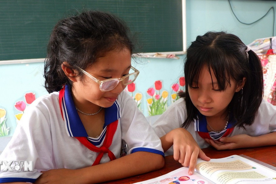 Thủ tướng yêu cầu rà soát, thực hiện đầy đủ chế độ đối với học sinh khó khăn
