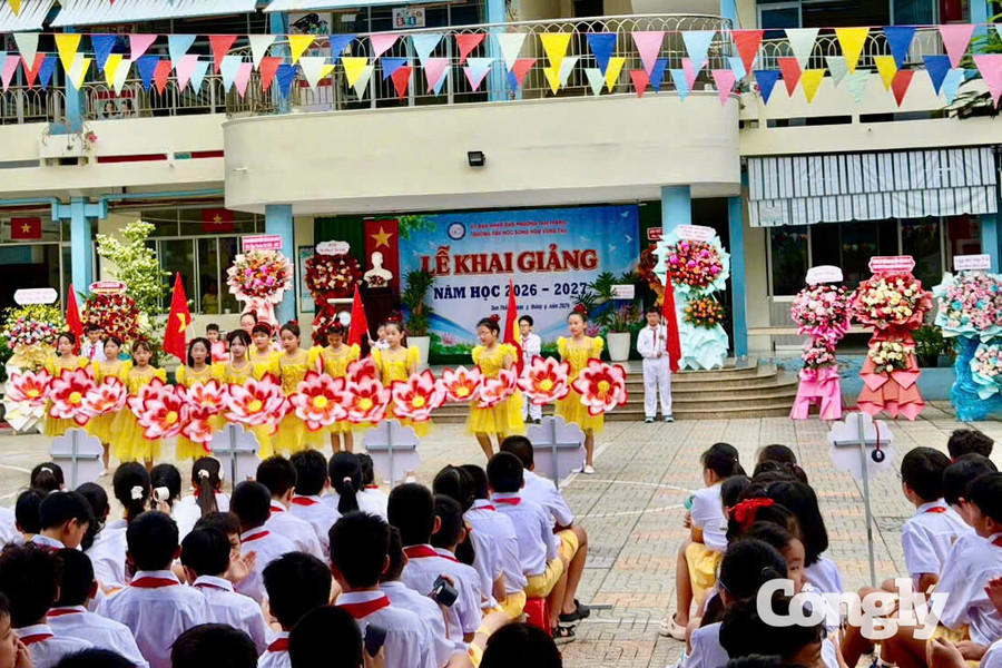 Rộn ràng tiếng trống khai trường năm học mới