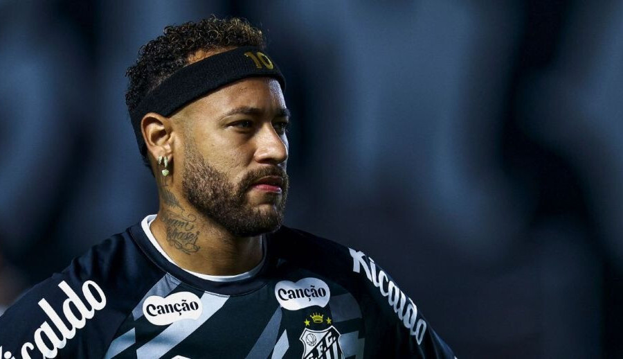 Neymar chê mặt sân tệ, Palmeiras lập tức đáp trả đầy mỉa mai