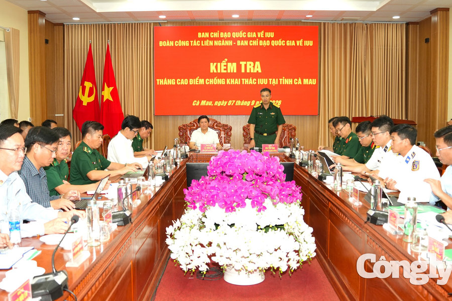 Bộ Quốc phòng kiểm tra, tháo gỡ vướng mắc chống IUU tại Cà Mau