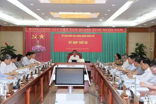 Ủy ban Kiểm tra Trung ương đề nghị kỷ luật Thứ trưởng Bộ Y tế Trần Văn Thuấn