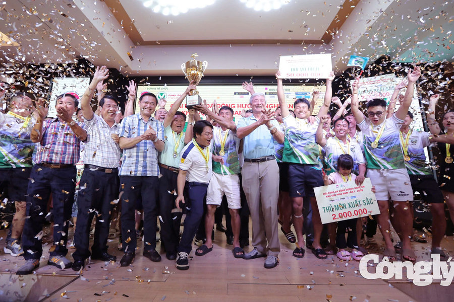Thanh Chương đăng quang ngôi vương giải bóng đá Đồng hương Nghệ An 2026